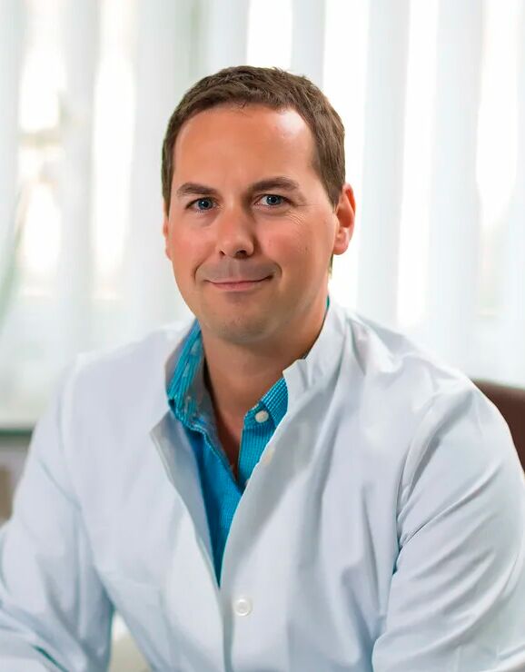 Doctor Rheumatologist Manuel Kniely